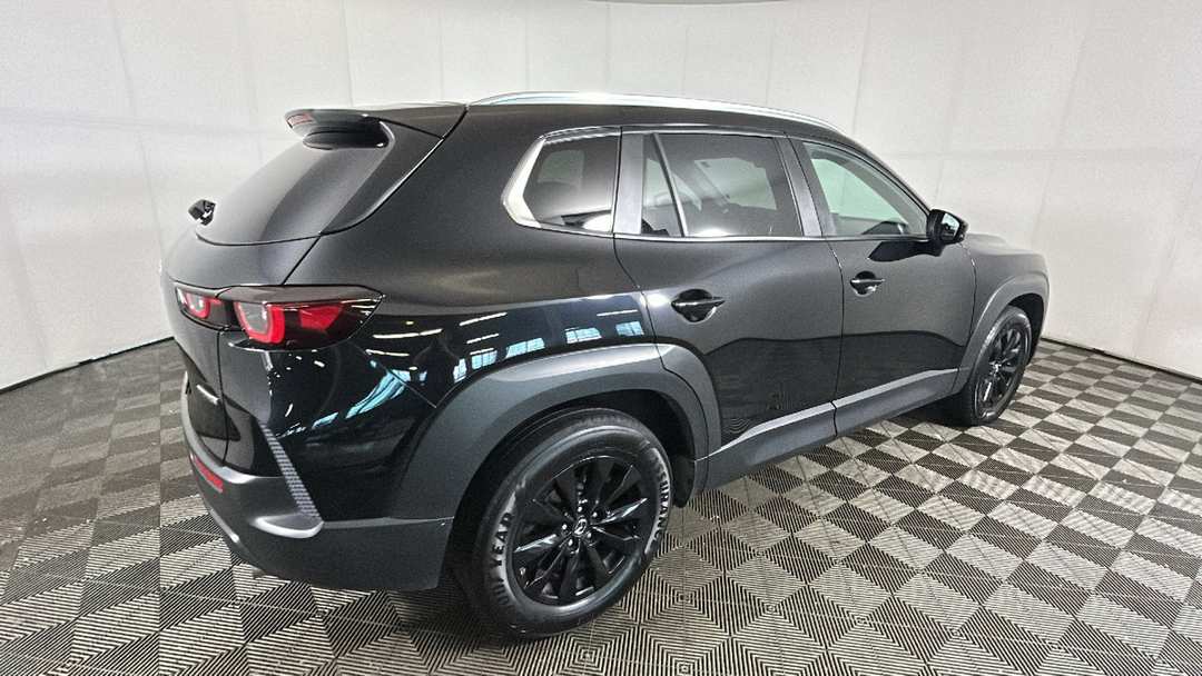 2025 MAZDA Cx-50 2.5 S Preferred Package - Image 3