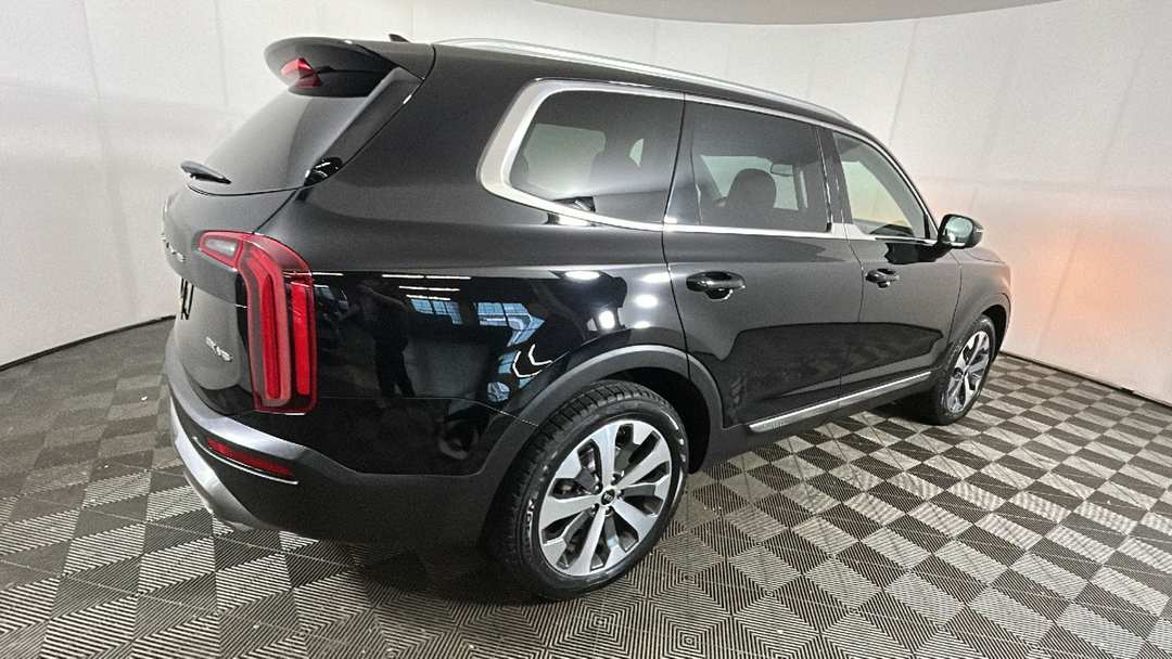 2021 Kia Telluride EX - Image 3