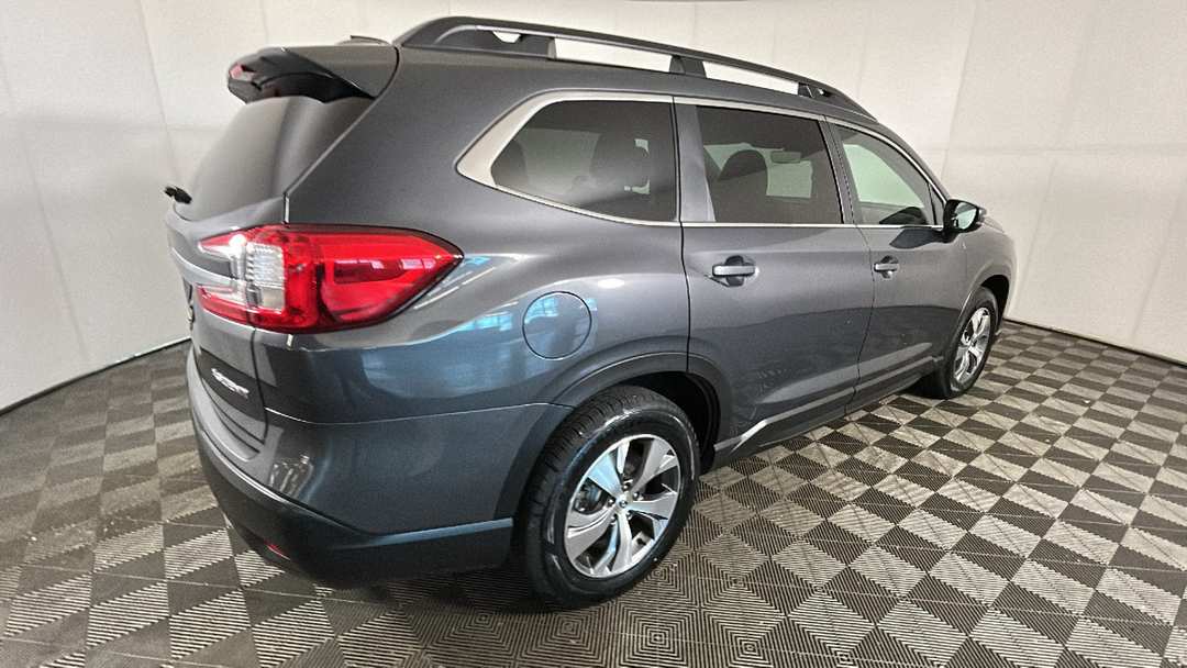 2024 Subaru Ascent Premium - Image 3
