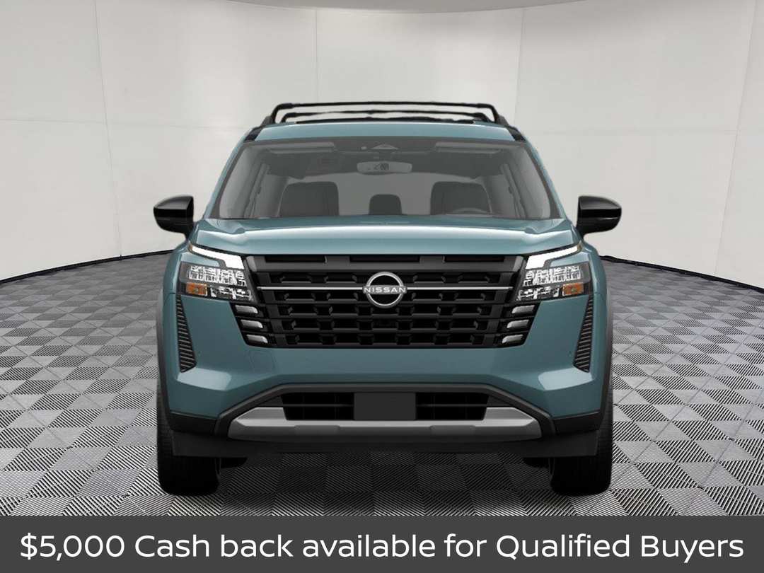 2026 Nissan Pathfinder Platinum - Image 2