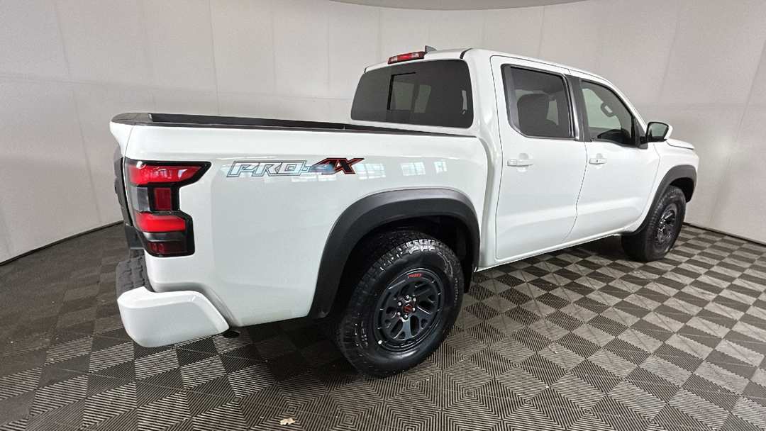 2026 Nissan Frontier PRO4X - Image 3
