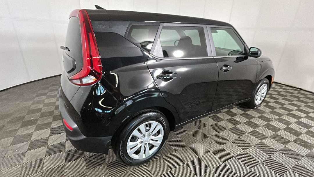 2022 Kia Soul LX - Image 3