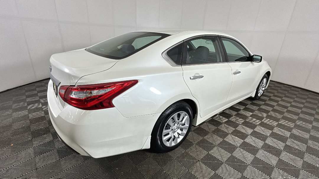 2016 Nissan Altima 2.5 S - Image 3