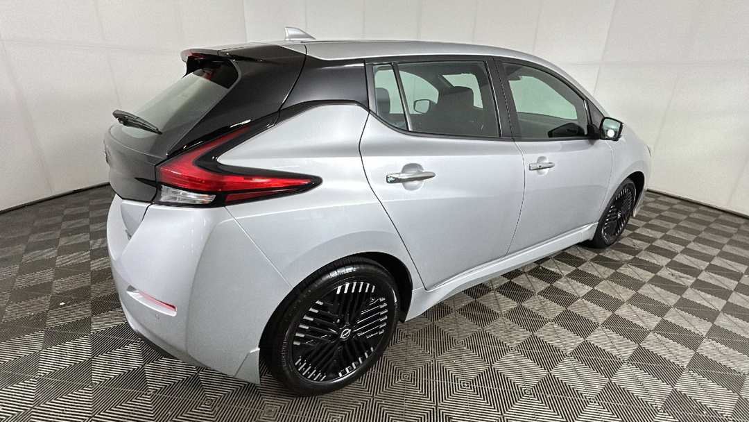 2024 Nissan LEAF SV Plus - Image 3