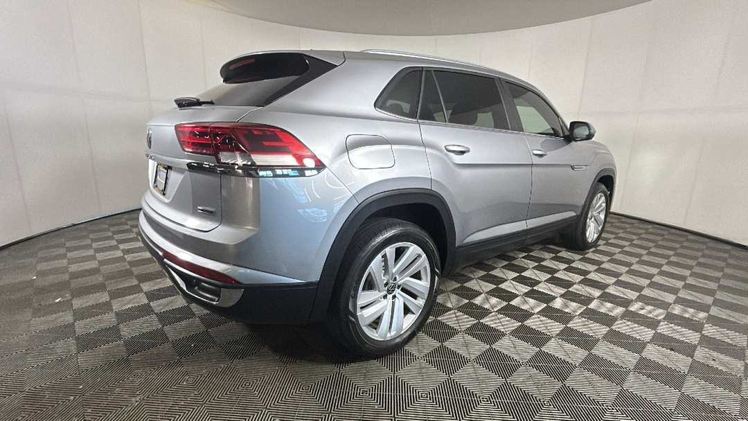 2021 Volkswagen Atlas Cross Sport 2.0T SE w/Technology - Image 3
