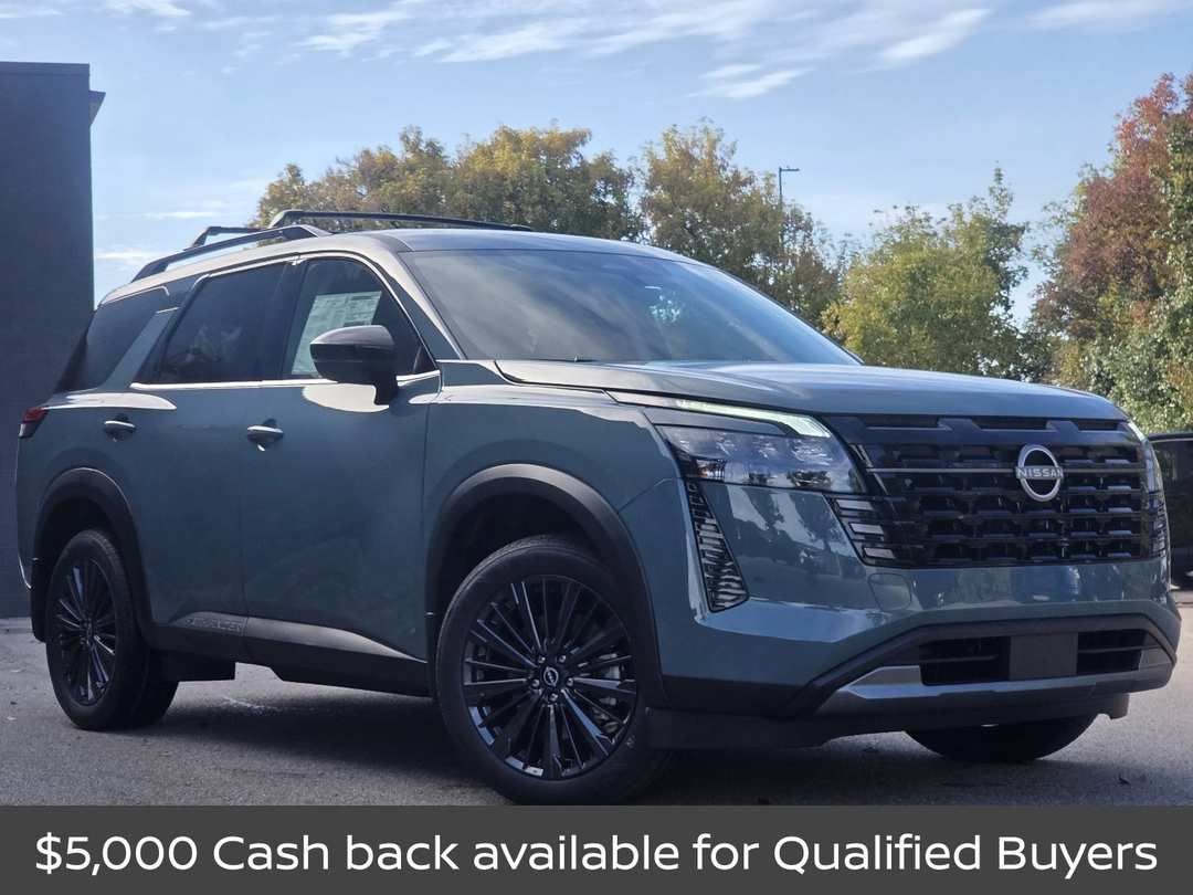 2026 Nissan Pathfinder SL - Image 3