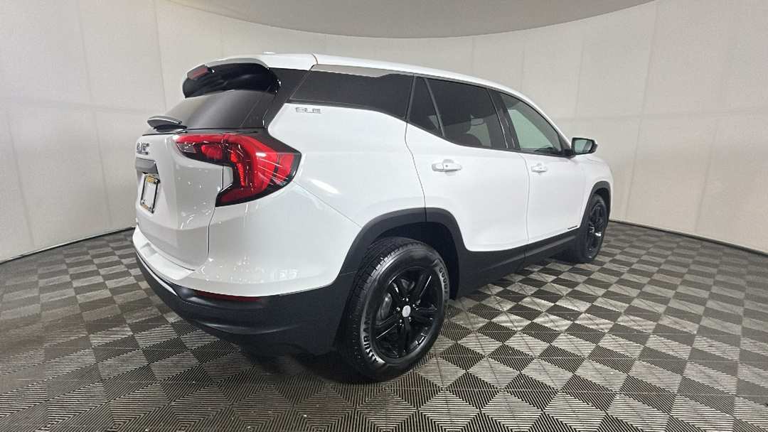 2020 GMC Terrain SLE - Image 3