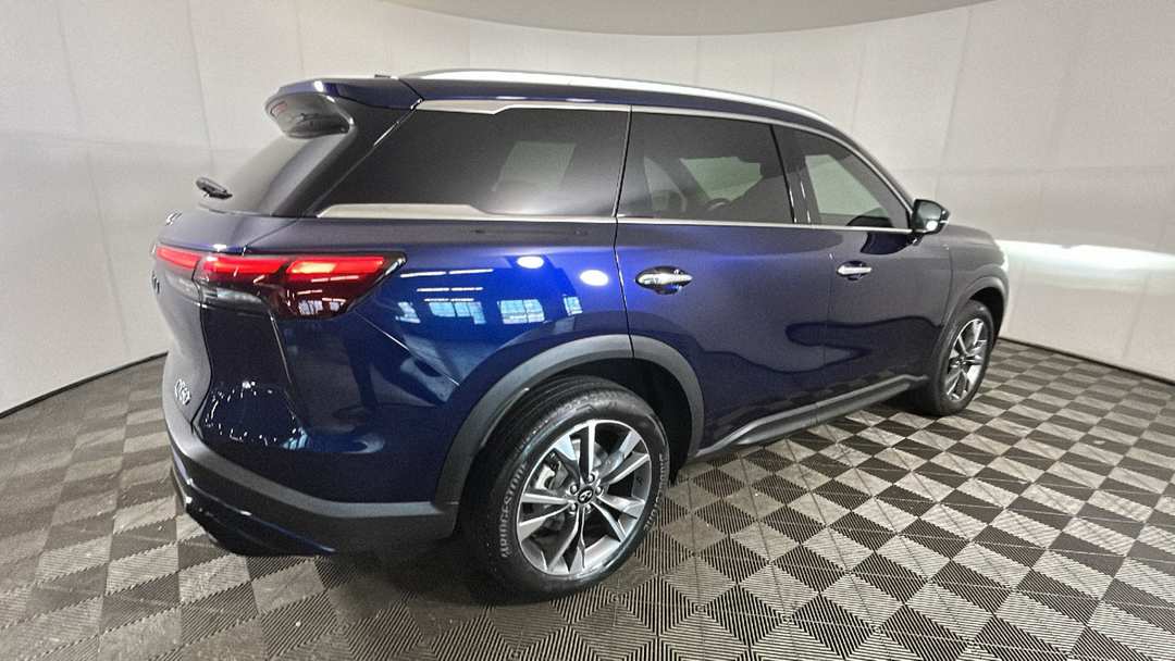 2024 INFINITI Qx60 LUXE - Image 2