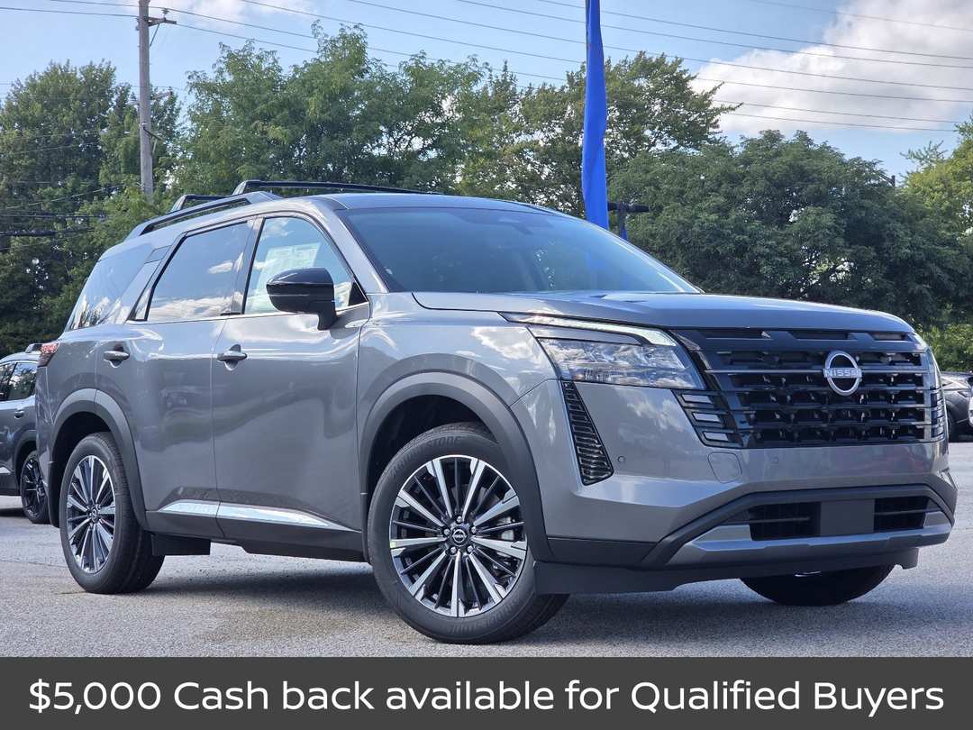 2026 Nissan Pathfinder Platinum - Image 3