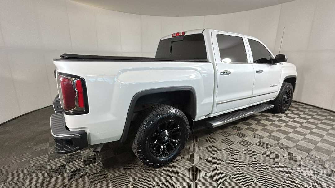 2016 GMC Sierra 1500 SLT - Image 3